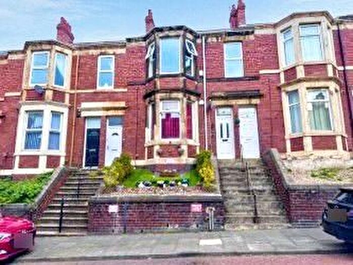 2 Bedroom Flat For Sale In Rectory Road, Bensham, Gateshead, NE8