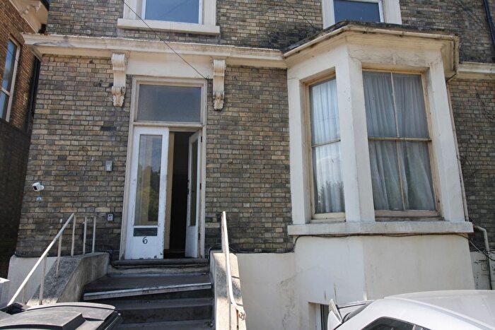 2 Bedroom Flat For Sale In Maison Dieu Road, Dover, CT16