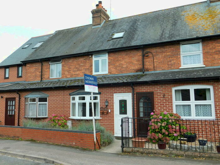 3 Bedroom Terraced House To Rent In Castle Street, Steventon, OX13
