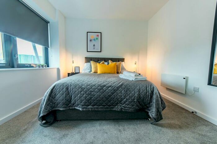 2 Bedroom Apartment To Rent In Young Street, Sheffield, S1