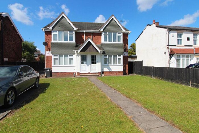 2 Bedroom Apartment For Sale In Kenyons Court, Kenyons Lane, Formby, L37