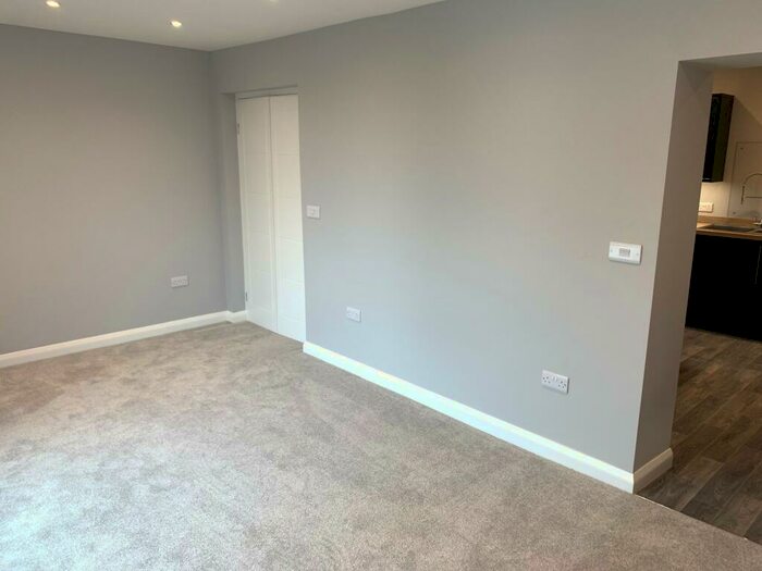 2 Bedroom Apartment To Rent In Buxton Road; Disley., SK12