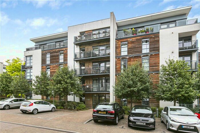 2 Bedroom Flat To Rent In Scott Avenue, Putney, SW15