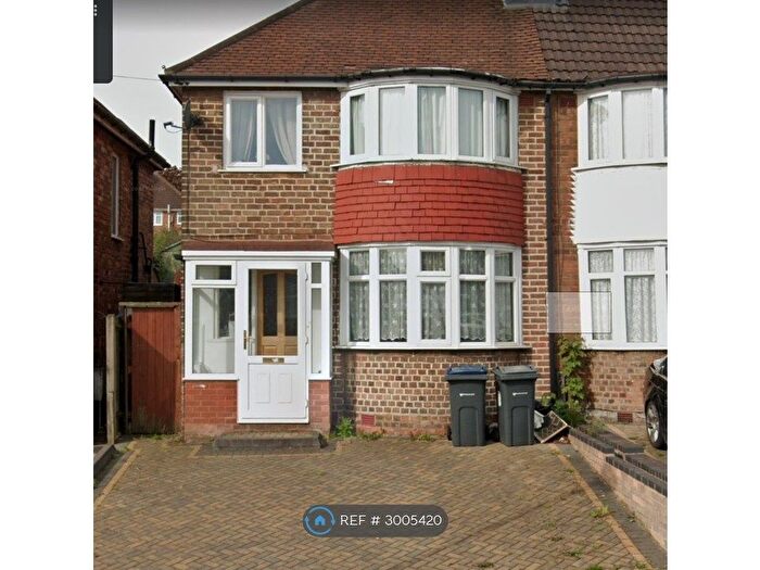 3 Bedroom Semi Detached House To Rent In Foden Road, Birmingham, B42