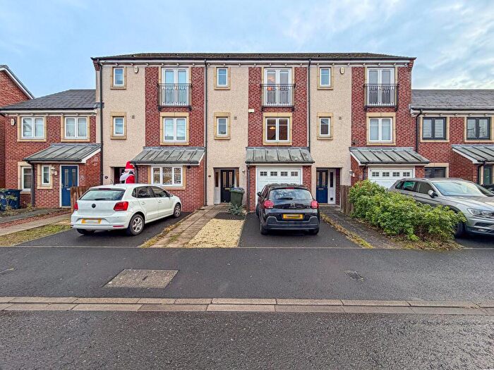4 Bedroom Town House For Sale In Manor Park, High Heaton, Newcastle Upon Tyne, NE7