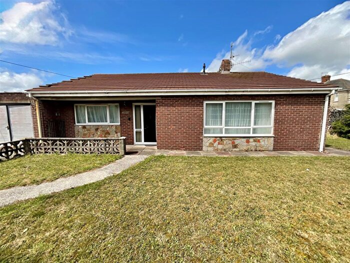 3 Bedroom Bungalow For Sale In Burrows Terrace, Burry Port, SA16