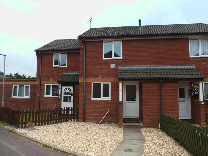 2 Bedroom Property To Rent In Prince Rupert Way, Heathfield, Newton Abbot TQ12