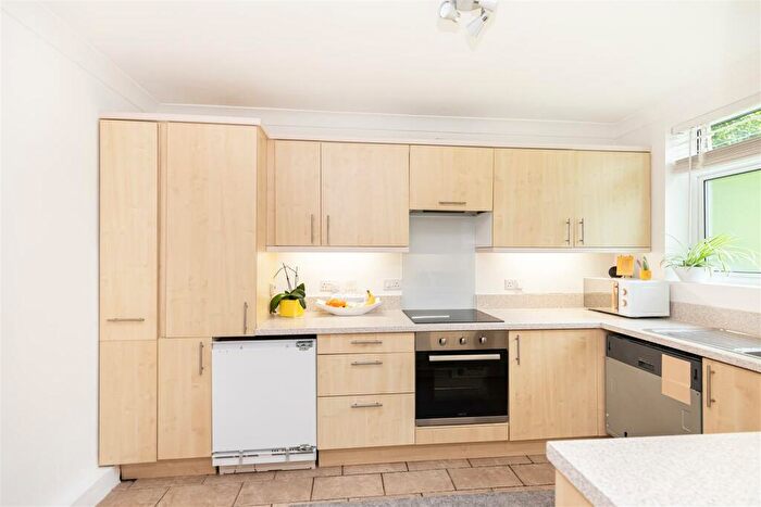 2 Bedroom Apartment To Rent In Branksome Wood Road, Bournemouth, BH4