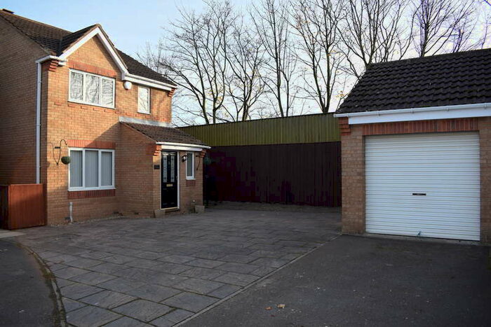 3 Bedroom Detached House To Rent In Aspen Court, Tingley, Wakefield, WF3