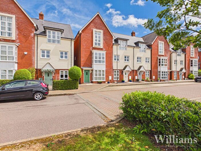4 Bedroom Terraced House For Sale In Provis Wharf, Aylesbury, HP20