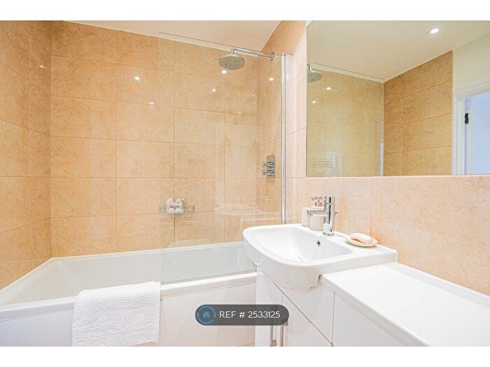 2 Bedroom Flat To Rent In Canfiled Gardens, London, NW6