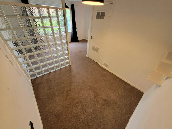 1 Bedroom Flat To Rent In Pembroke Court, Swinton, M27