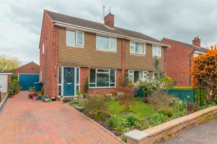 3 Bedroom Semi-Detached House For Sale In Kendal Road, Cropwell Bishop, Nottingham, NG12