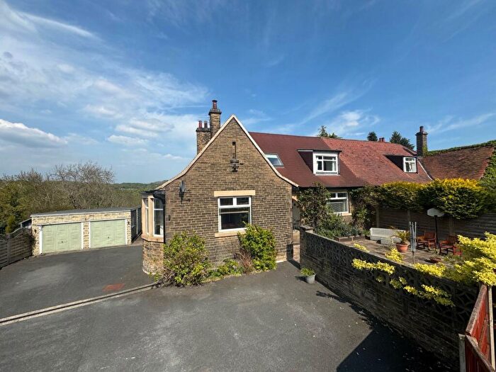 6 Bedroom Semi-Detached House For Sale In Bradford Road, Cottingley, Bingley, BD16