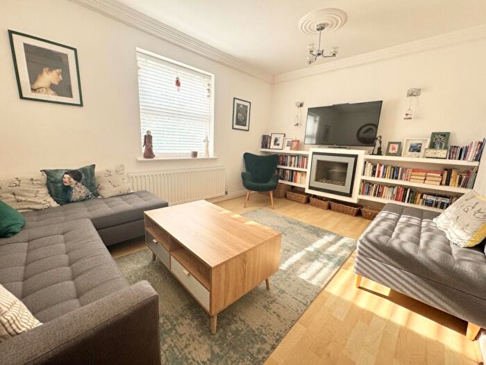 3 Bedroom Terraced House To Rent In Braidley Road, Bournemouth, BH2