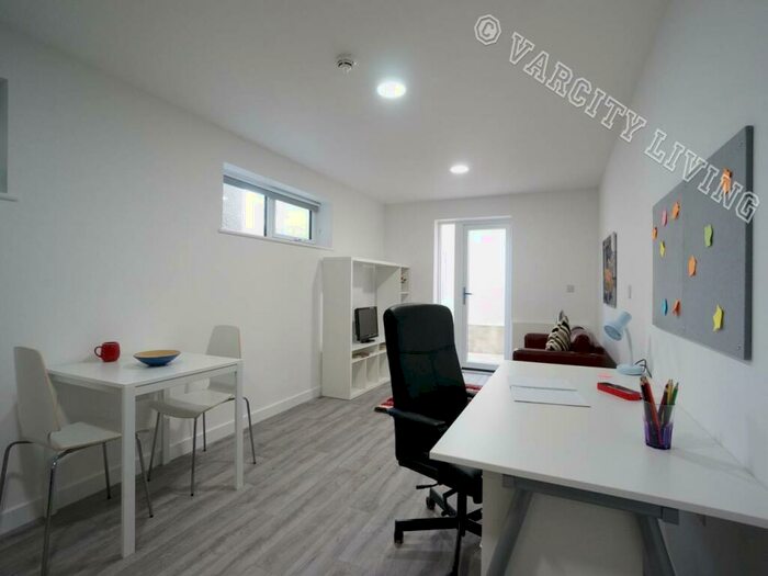 1 Bedroom Flat To Rent In College Road, Bangor, Gwynedd, LL57