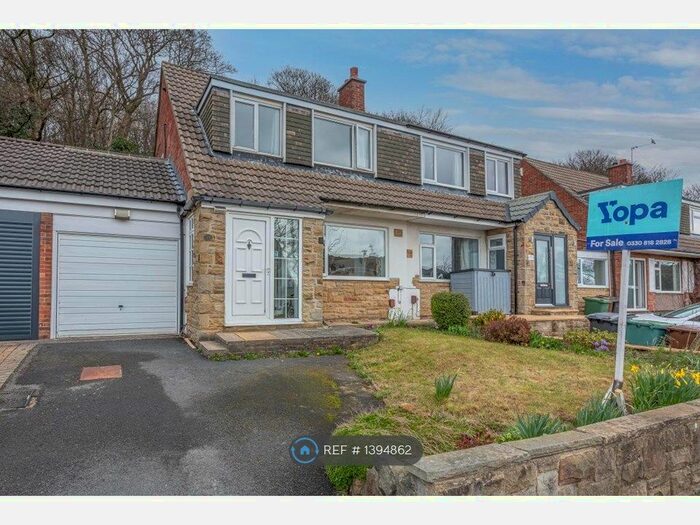 3 Bedroom Semi-Detached House To Rent In West End Drive, Horsforth, Leeds, LS18