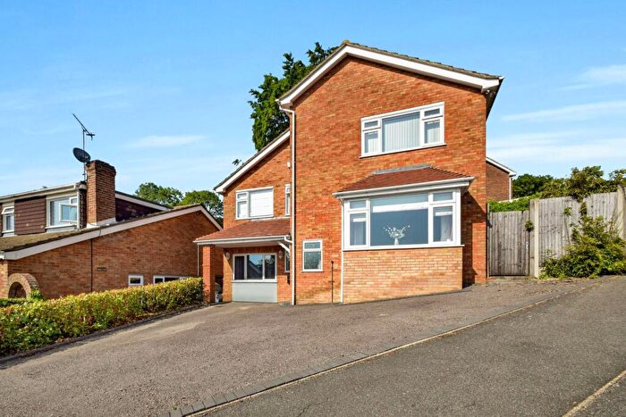 4 Bedroom Detached House For Sale In Scotby Avenue, Walderslade, Chatham, ME5