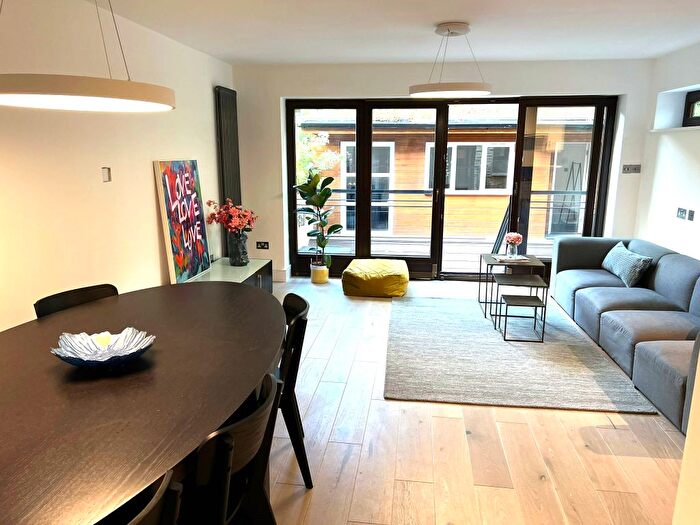 3 Bedroom Flat To Rent In Loveridge Road, London, NW6