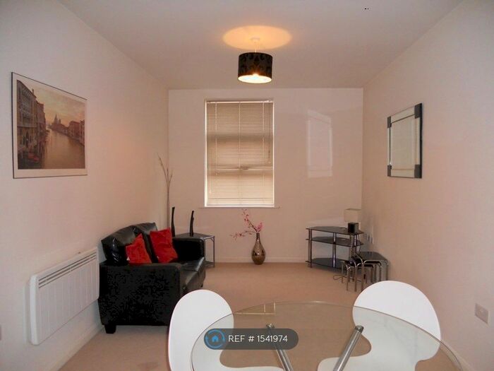 1 Bedroom Flat To Rent In Peel Villa, Morley, Leeds, LS27