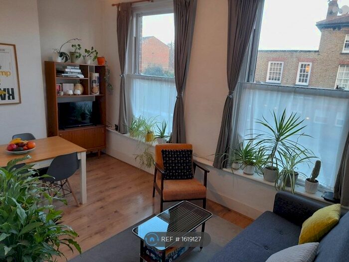 1 Bedroom Flat To Rent In Tulse Hill, London, SW2