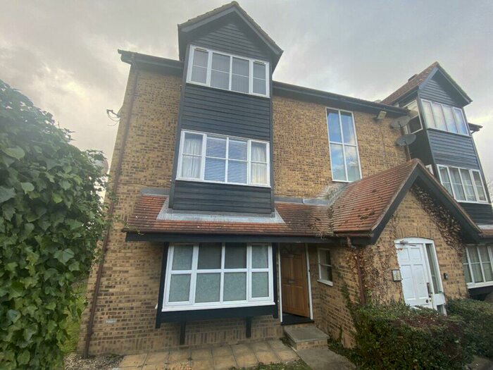 1 Bedroom Flat To Rent In Knights Manor Way, Dartford, DA1
