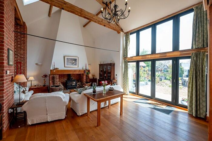 4 Bedroom Barn Conversion For Sale In Ivy Todd, PE37