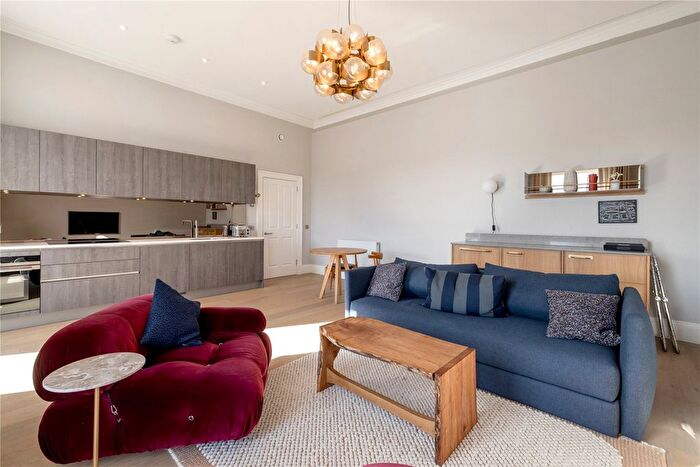 1 Bedroom Flat To Rent In Melville Crescent, Edinburgh, Midlothian, EH3