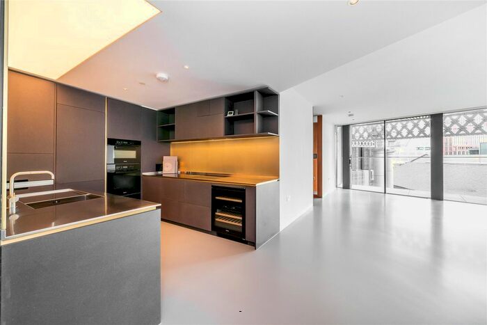 2 Bedroom Flat To Rent In Lewis Cubitt Square, King's Cross, N1C