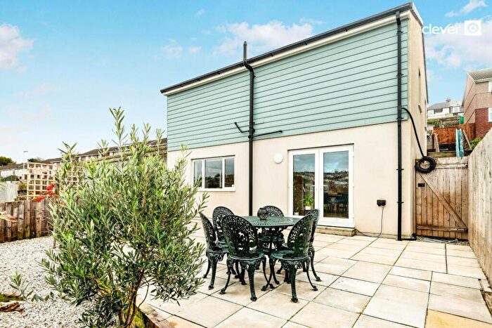3 Bedroom Detached House For Sale In Sefton Avenue, Plymouth, PL4