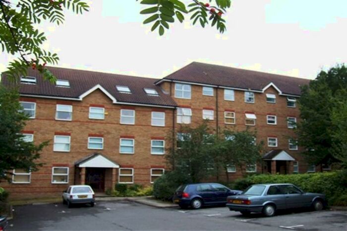 2 Bedroom Apartment To Rent In Cassis Court, Chigwell Lane, Loughton, IG10