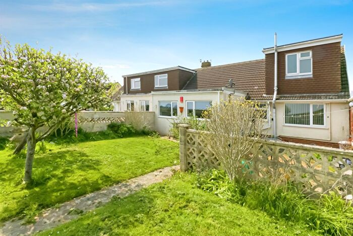 4 Bedroom Semi-Detached Bungalow For Sale In Ceri Avenue, Rhoose, Barry, CF62