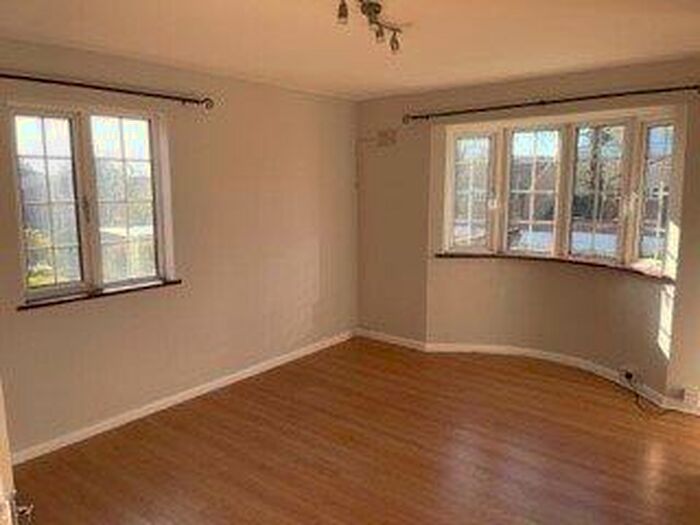 1 Bedroom Flat To Rent In Churchfields, E8
