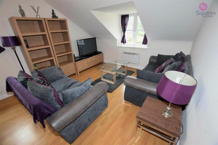 2 Bedroom Flat To Rent In Arundel Drive, Borehamwood, WD6