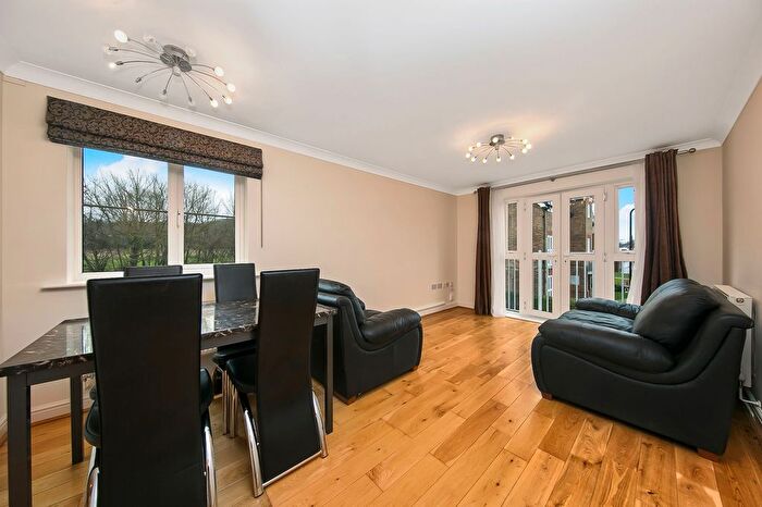 1 Bedroom Flat To Rent In Gilbert White Close, Perivale, UB6