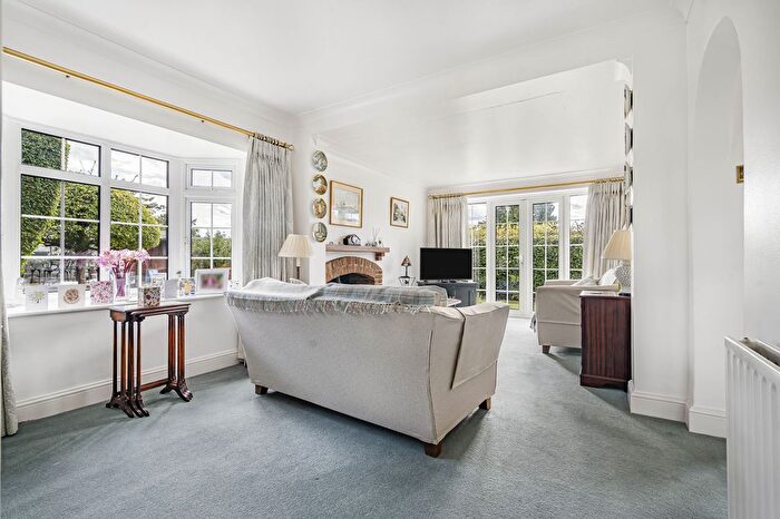 2 Bedroom Detached House For Sale In Downs Lane, Leatherhead, KT22
