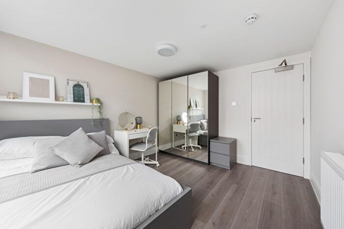 1 Bedroom Property To Rent In Flint Close, London, E15