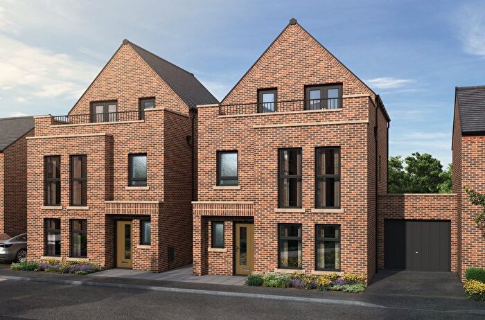 4 Bedroom Link Detached House For Sale In Brook House Place, Urmston, Trafford, M41