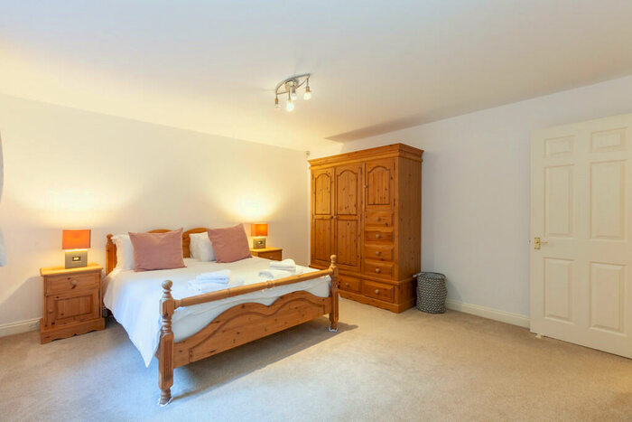 2 Bedroom Apartment To Rent In Dorchester Close, Headington, OX3