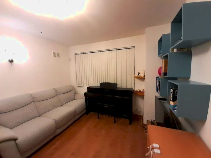 2 Bedroom Maisonette To Rent In Lloyd Court, Pinner, HA5