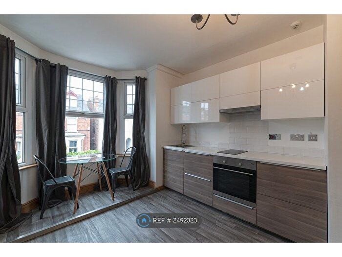 1 Bedroom Flat To Rent In Waldeck Road, Nottingham, NG5