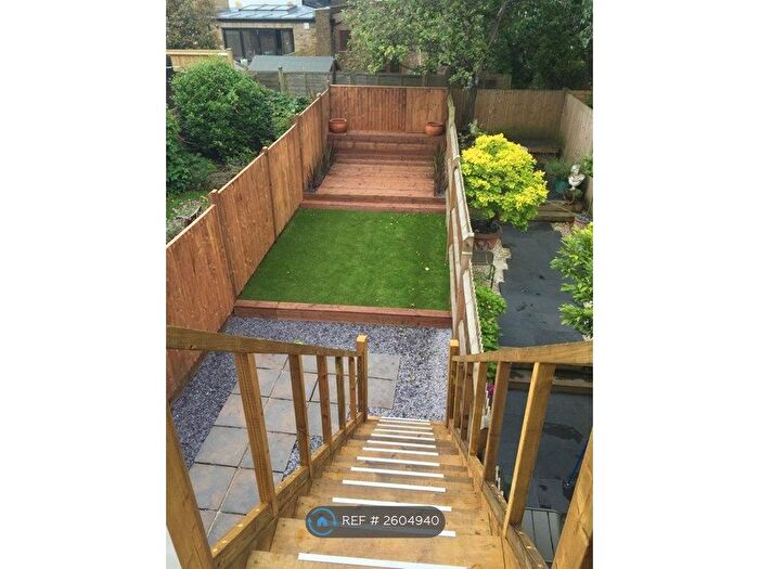 3 Bedroom Maisonette To Rent In Cambray Road, London, SW12