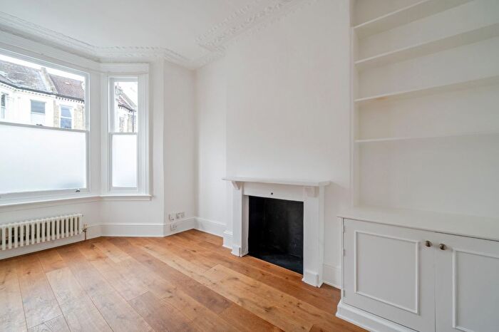 1 Bedroom Flat For Sale In Corrance Road, Brixton, London, SW2
