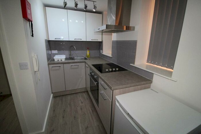 Studio To Rent In Winckley Square, Flat, Preston, Lancashire, PR1