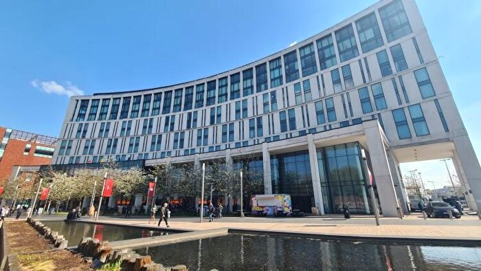 2 Bedroom Apartment To Rent In Custom House Place, Liverpool, L1