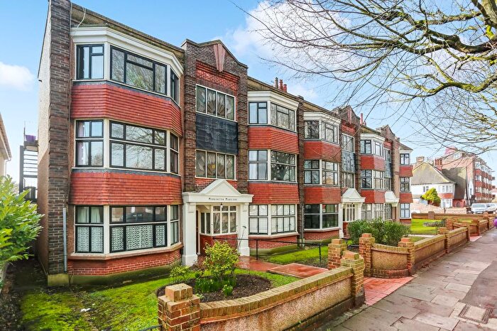 2 Bedroom Flat For Sale In New Church Road, Hove, BN3