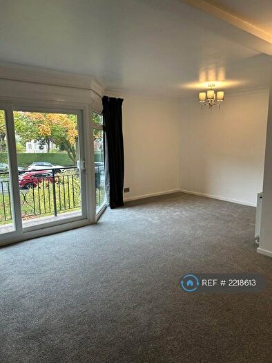 2 Bedroom Flat To Rent In Howard Court, Harrogate, HG1