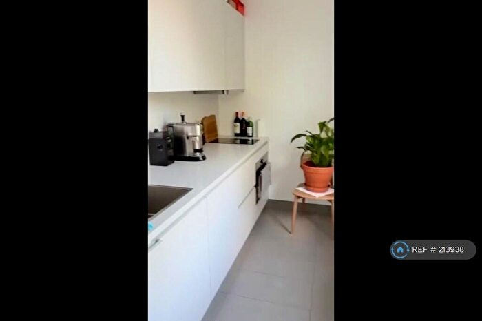 1 Bedroom Flat To Rent In Fordwych Road, London, NW2