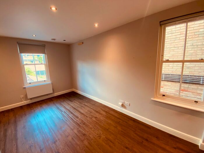 1 Bedroom Flat To Rent In High Street, Barnet, EN5