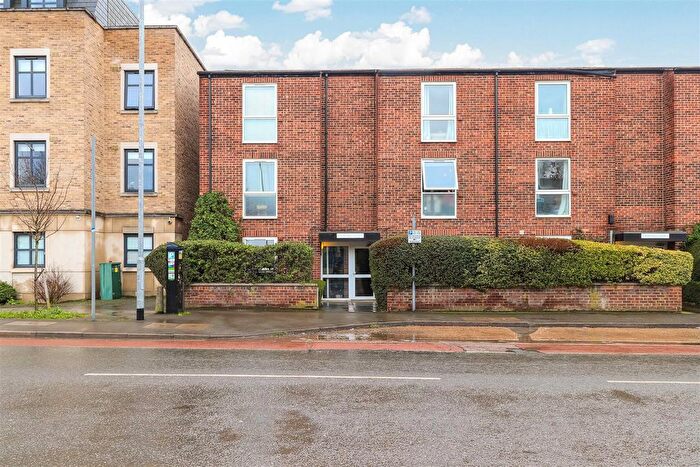 1 Bedroom Flat For Sale In Cranwell Court, Histon Road, Cambridge, CB4